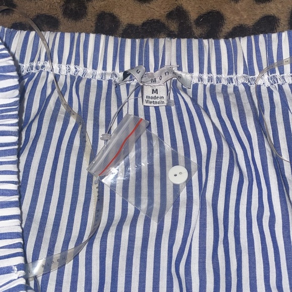 Off-Shoulder Top - Picture 5 of 8